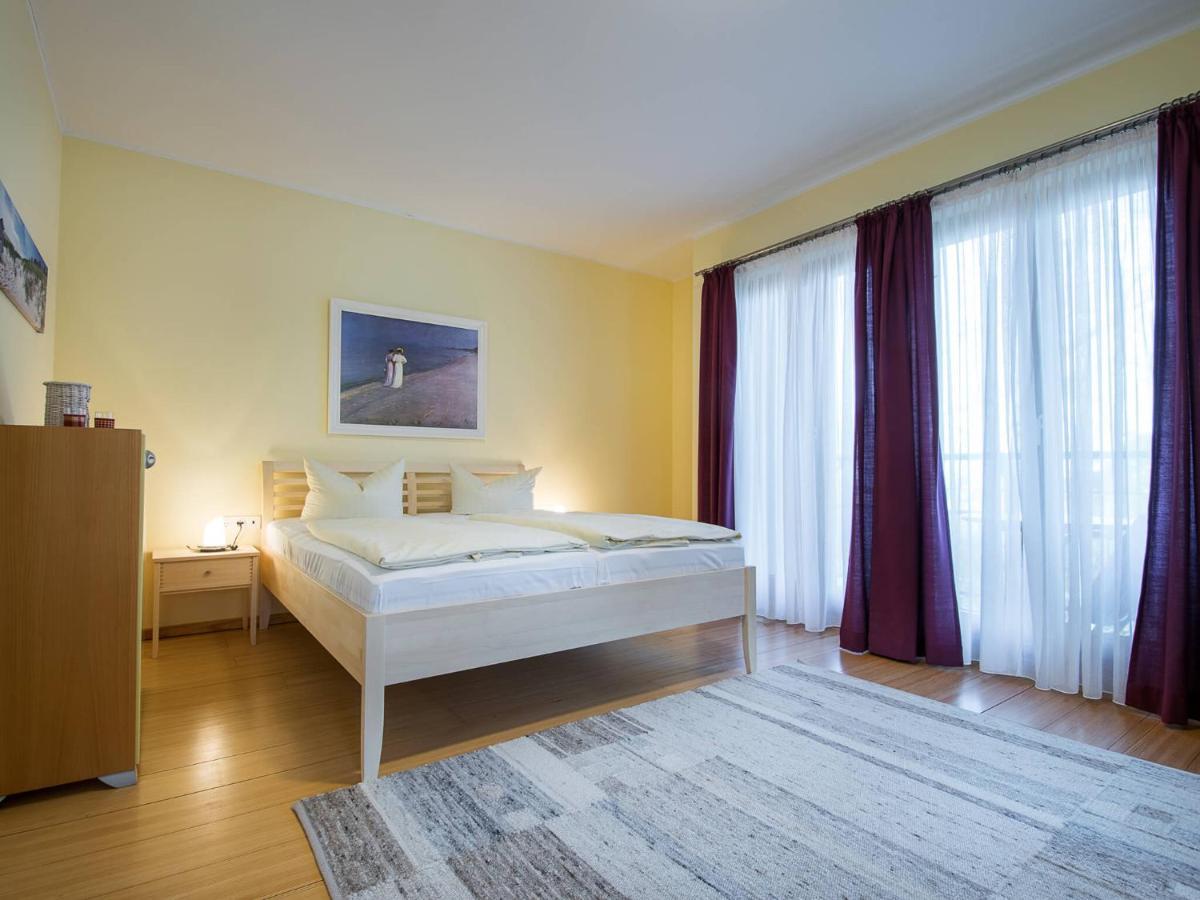 Kaiservillen - Mit 1 Schlafzimmer Und Balkon Dr4
